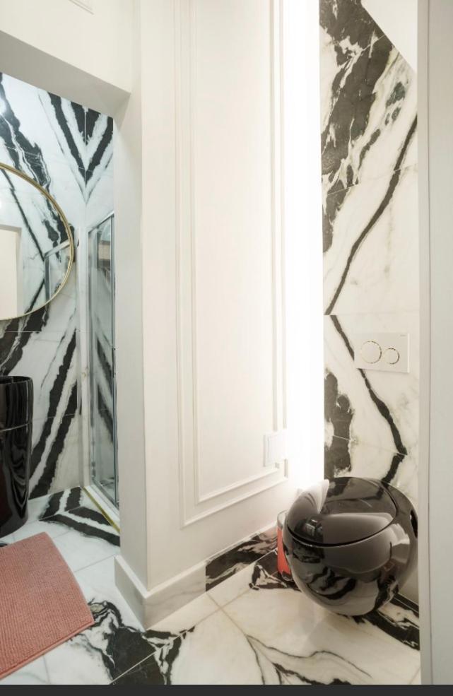 Urban Premier Apartment